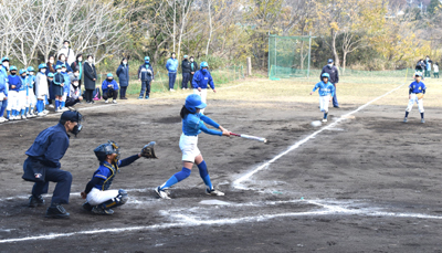 第36回厚木市小学生ソフトボール大会　試合風景