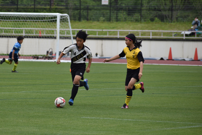 令和4年度厚木市小学生サッカー大会　試合風景