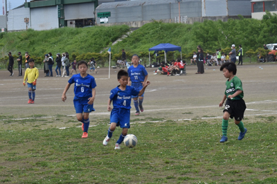 令和4年度厚木市小学生サッカー大会　試合風景