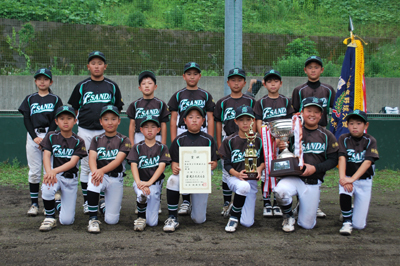 学童部 優勝 三田フレンズ