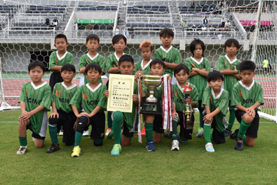 3年生の部優勝　荻野サッカー少年団